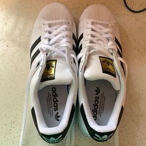 Women’s Adidas sneaker, white, size 9